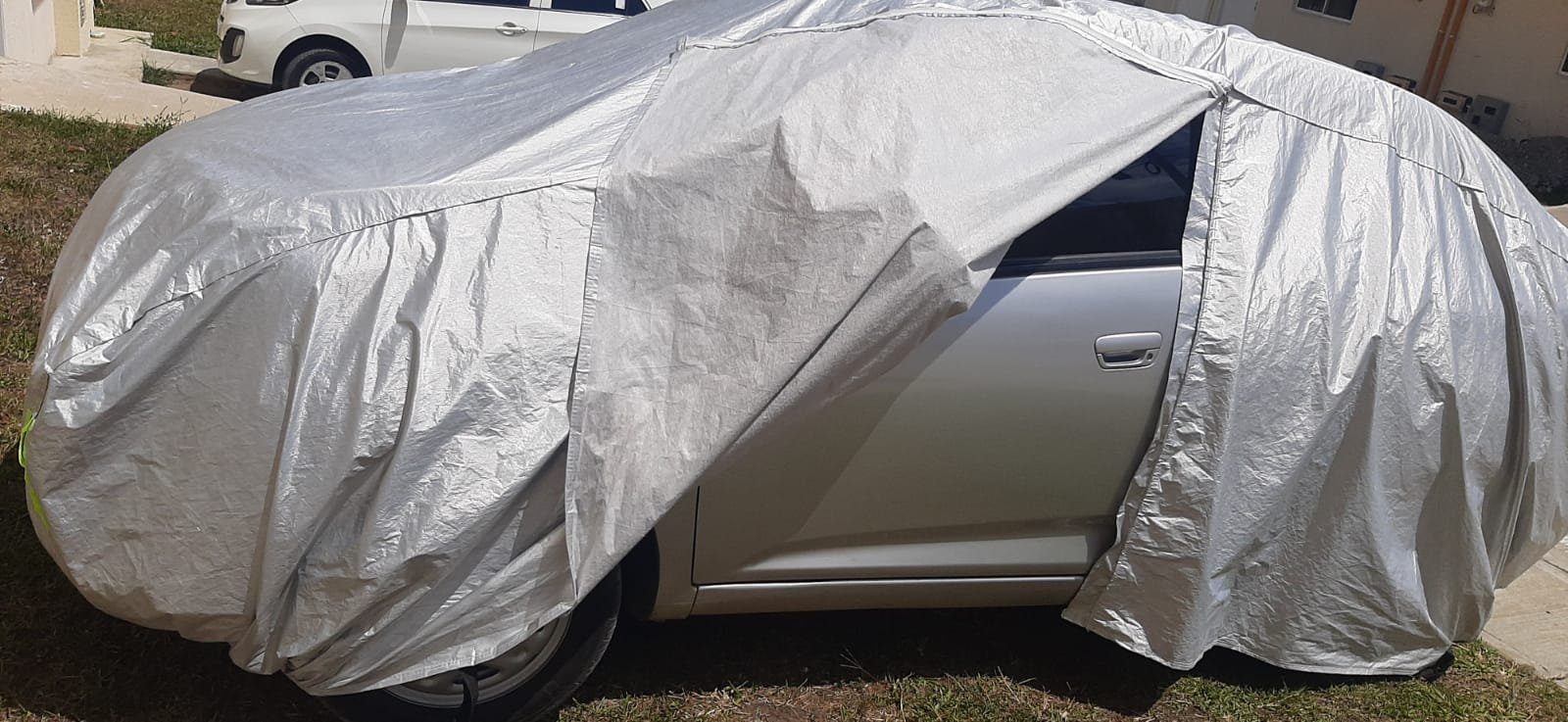 Carpa protectora para carro